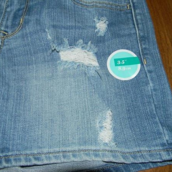 Old Navy Boyfriend 0 Distressed Blue Shorts NWT - Picture 2 of 4